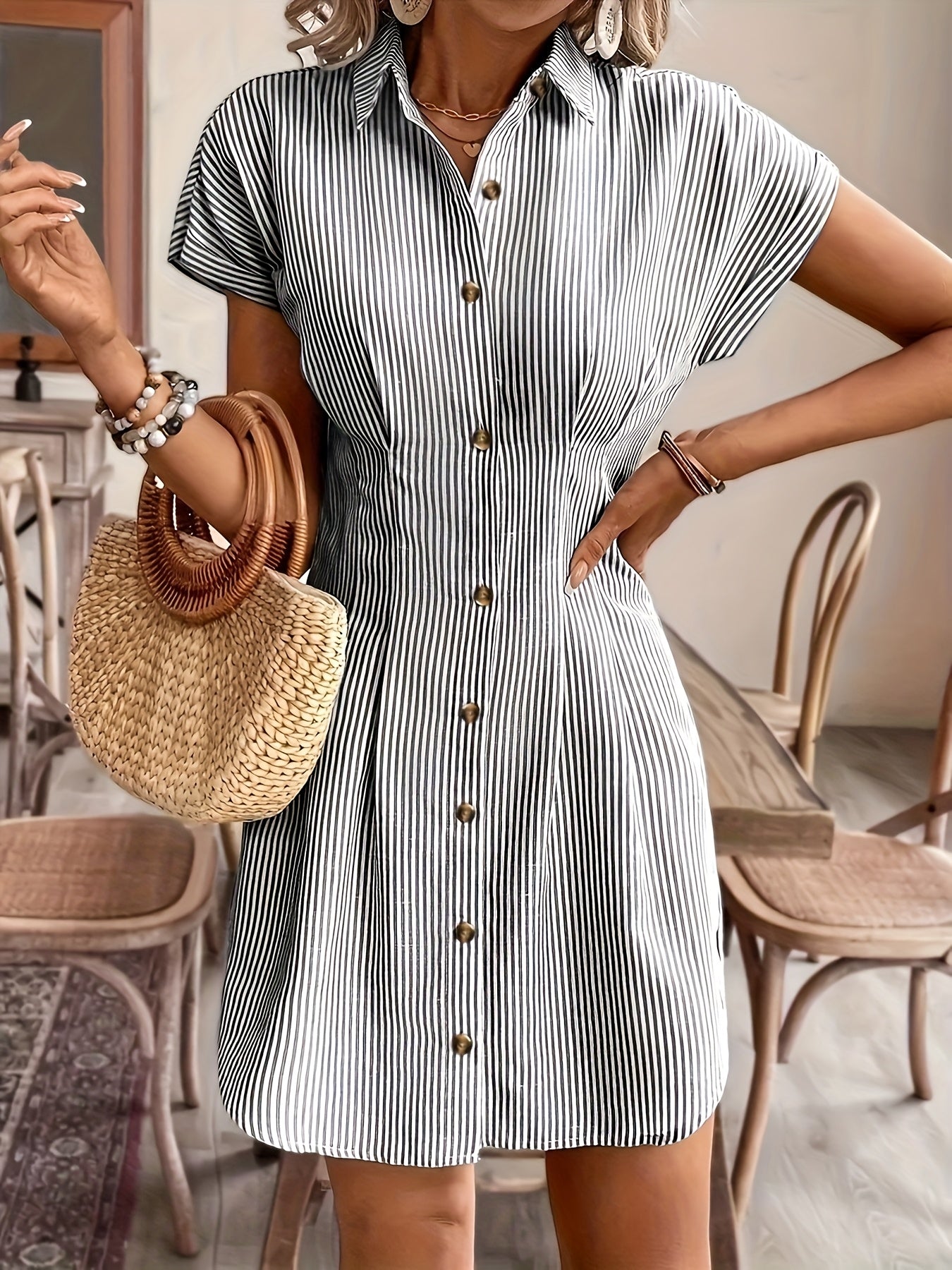 ✨ Elara Stripes – Vestido Camisa Elegante