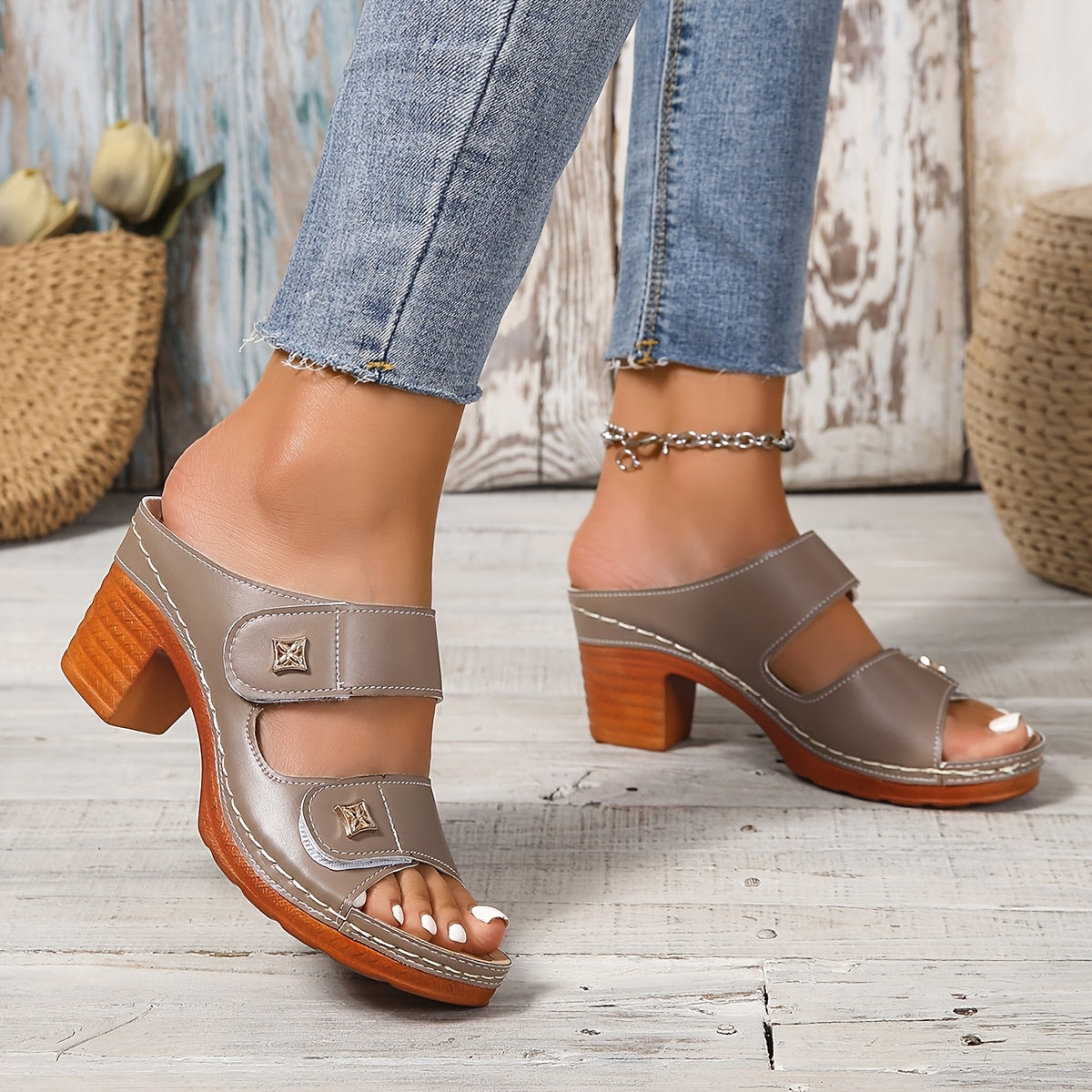 Sandália Salto Bloco Elegance – Conforto e Estilo Versátil