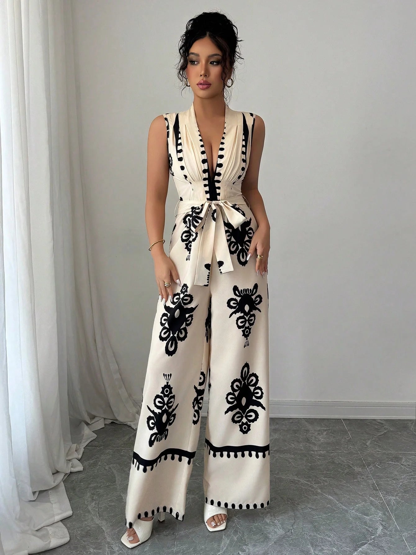 Macacão High Street – Estampa Exclusiva & Amarração Elegante