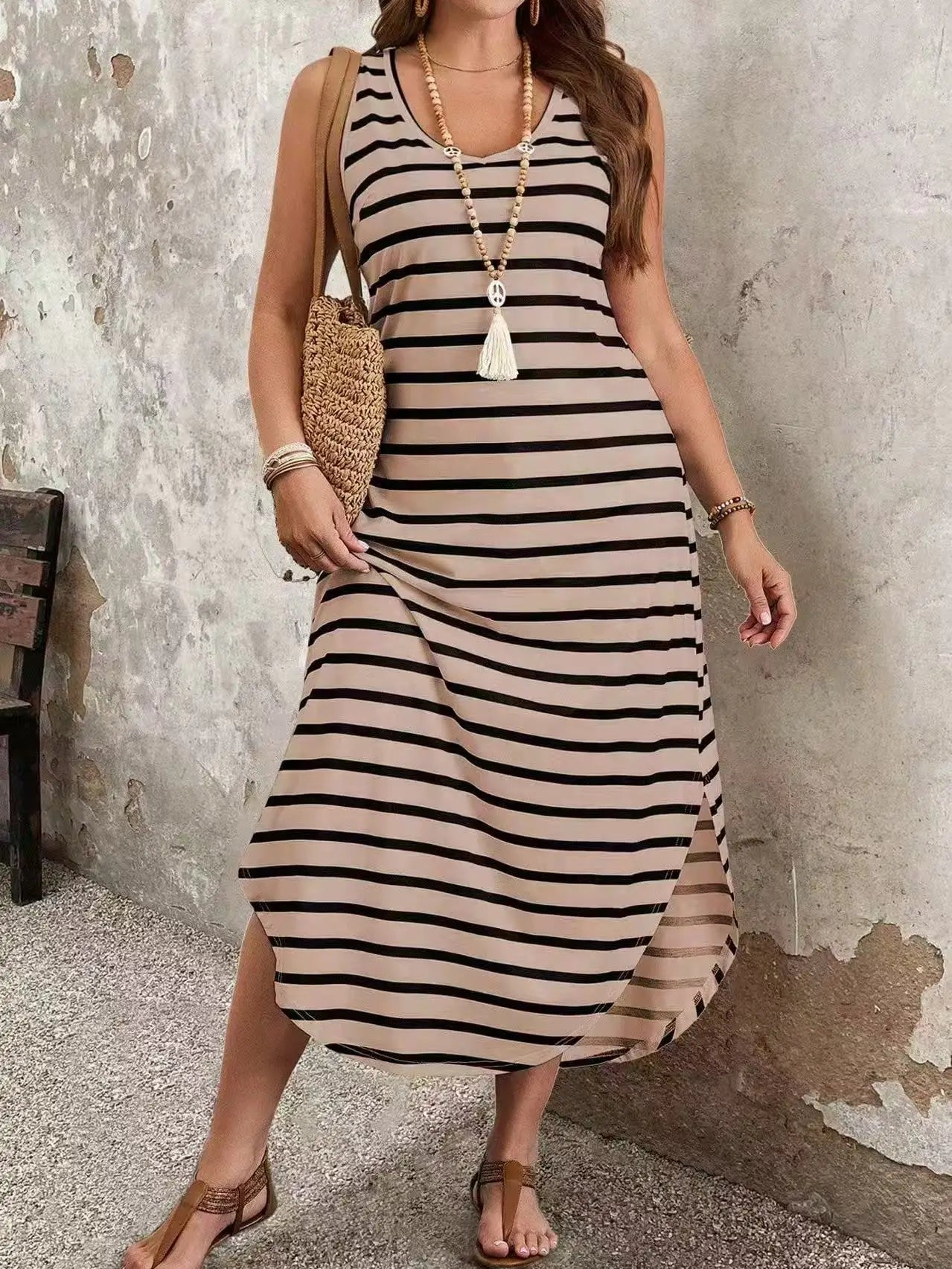 Brisa Listrada – Vestido Plus Size Verão Elegante