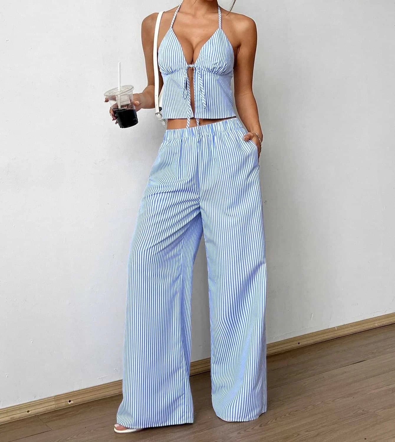 Conjunto Elegance Stripe – Blusa Cavada & Pantalona Listrada