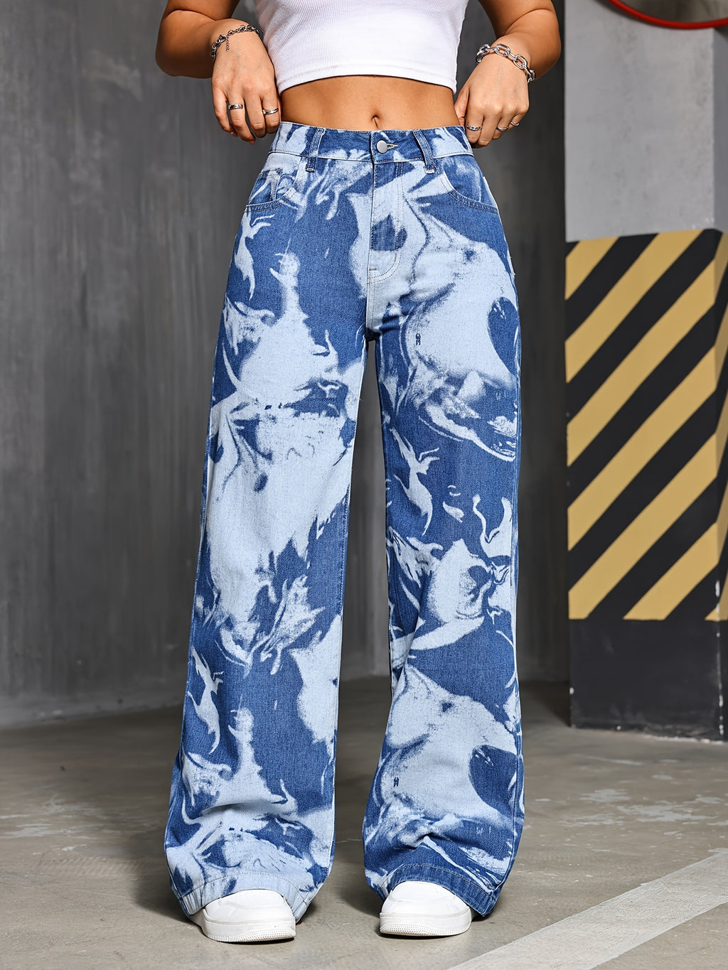 Calça Feminina Jeans Reta Onnat com Estampa Artística Única e Confortável