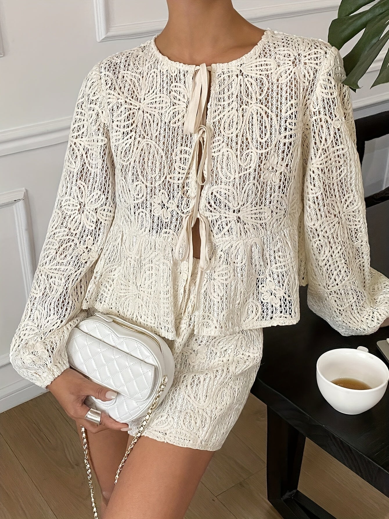 Onnat Glow Conjunto Feminino | Blusa + Shorts - Branco com Estampa Floral - Verão