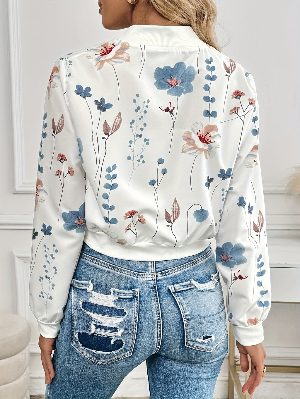 Jaqueta Florencia – Estampa Floral Elegante com Gola Cardigan e Zíper