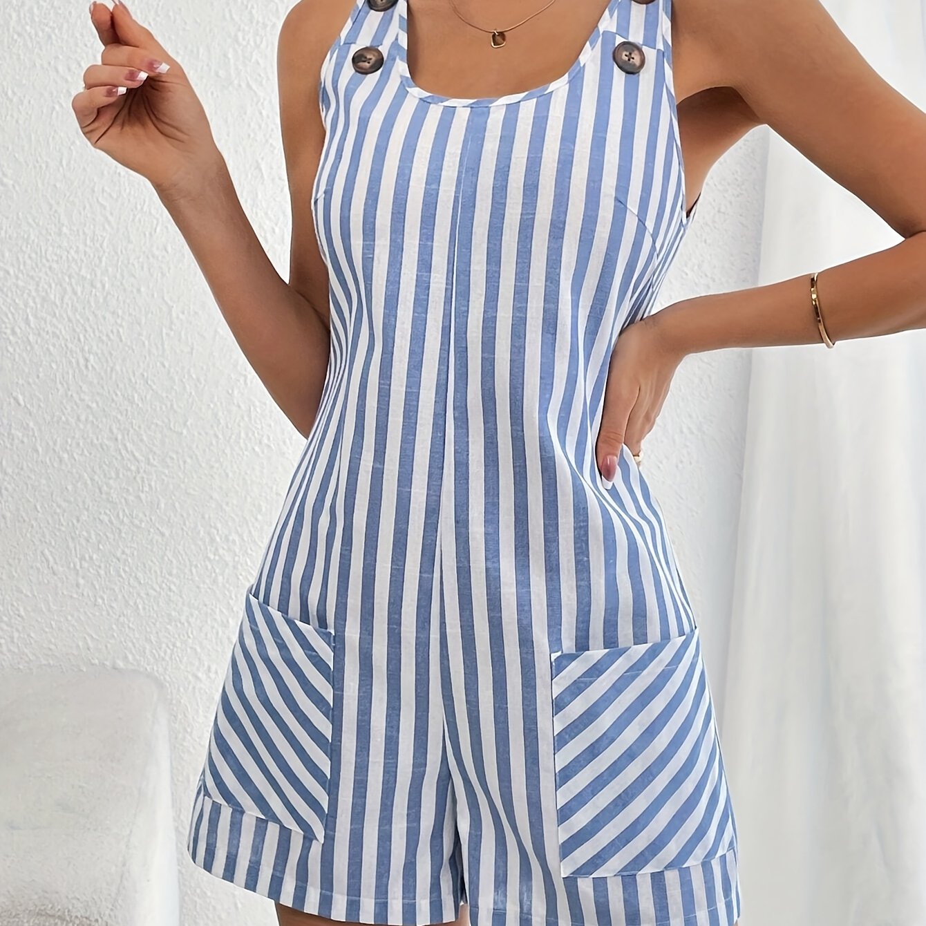 Macaquinho Riviera Listrado – Estilo Casual e Conforto em Fibra Premium