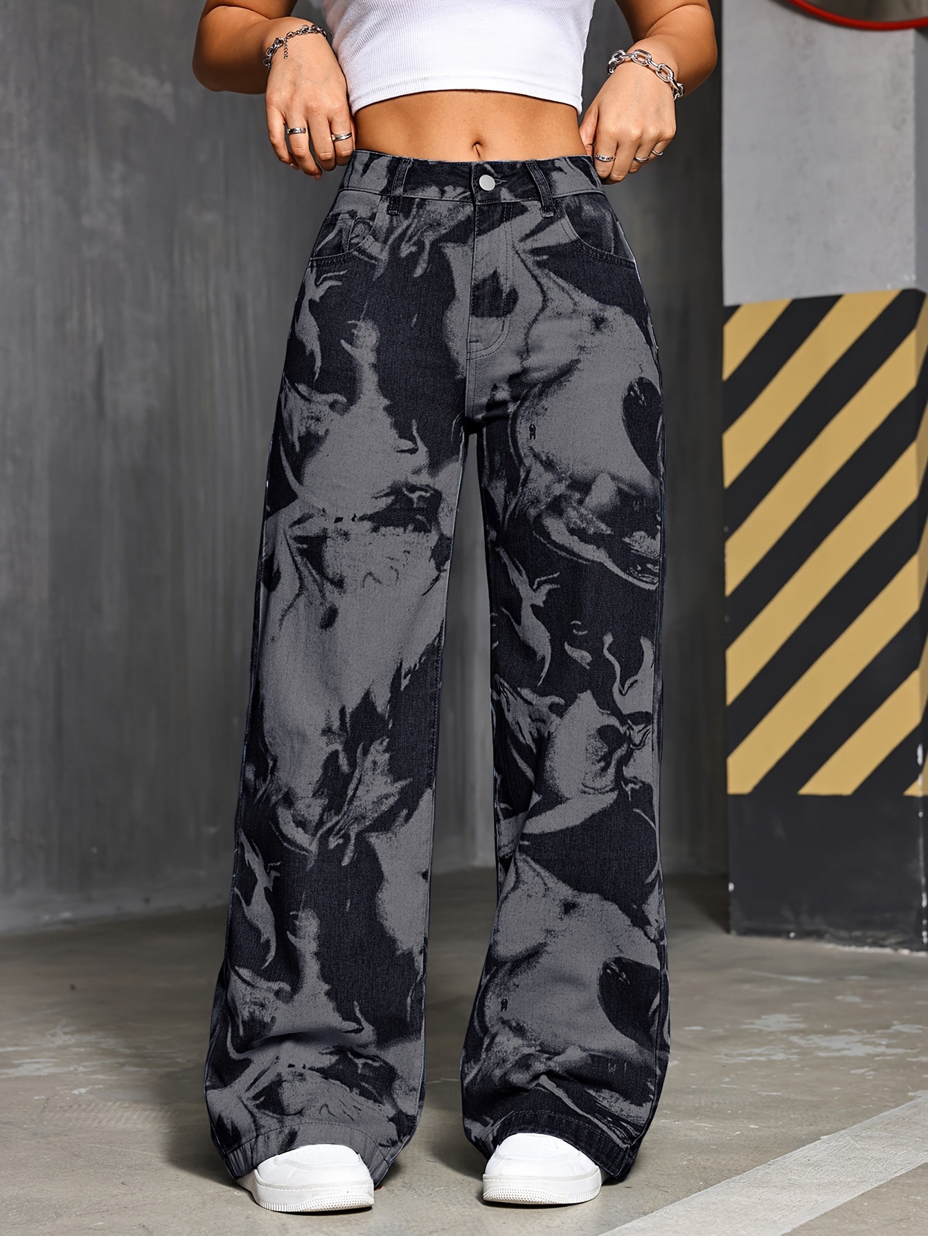 Calça Feminina Jeans Reta Onnat com Estampa Artística Única e Confortável