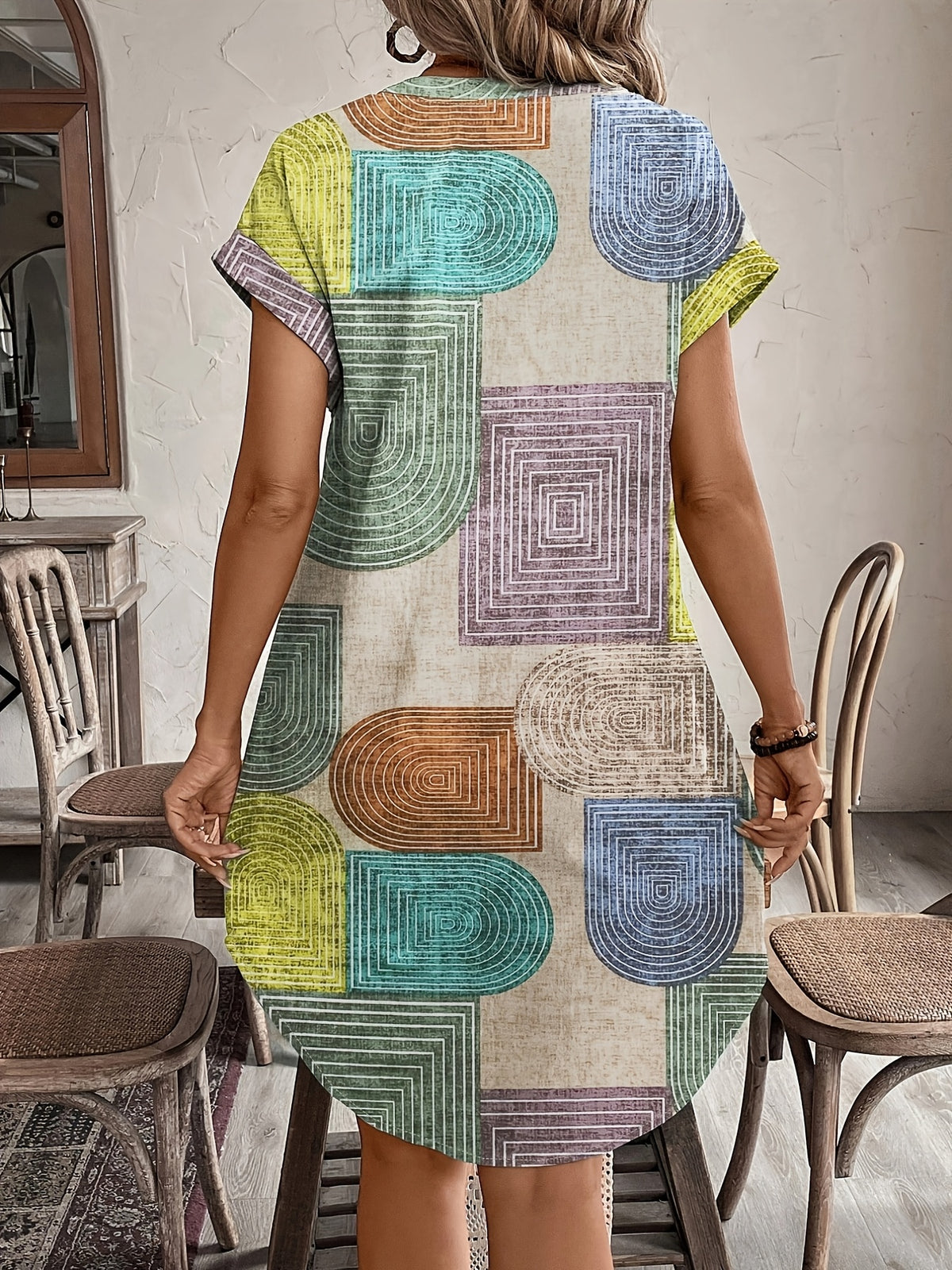 Vestido Geométrico V-Neck