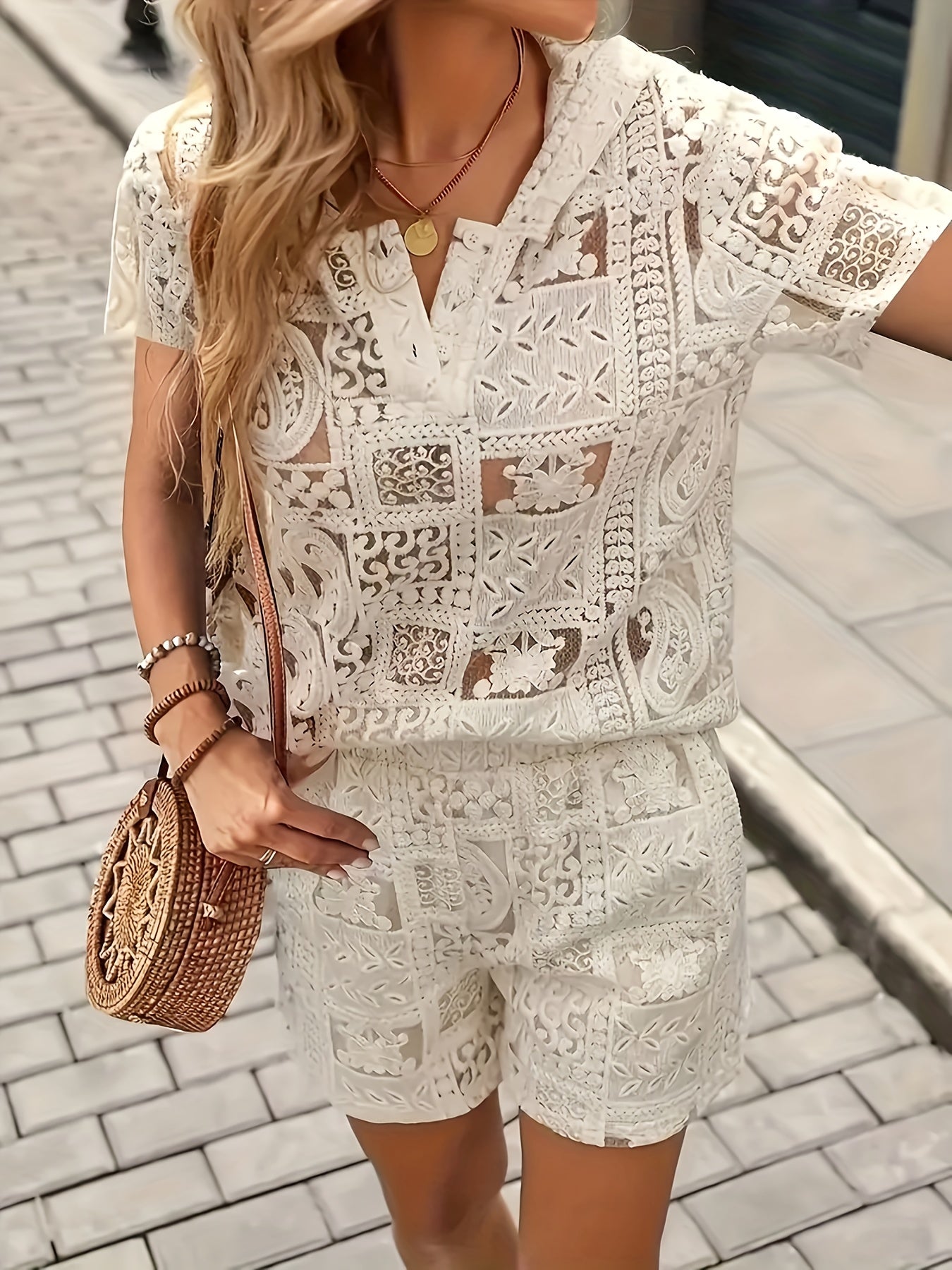 Onnat Glow Conjunto Feminino Capuz | Camiseta Manga Curta + Shorts Patchwork Elasticado