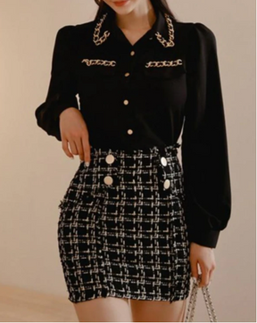Blusa Preta de Chiffon Estilo Vintage com Corrente