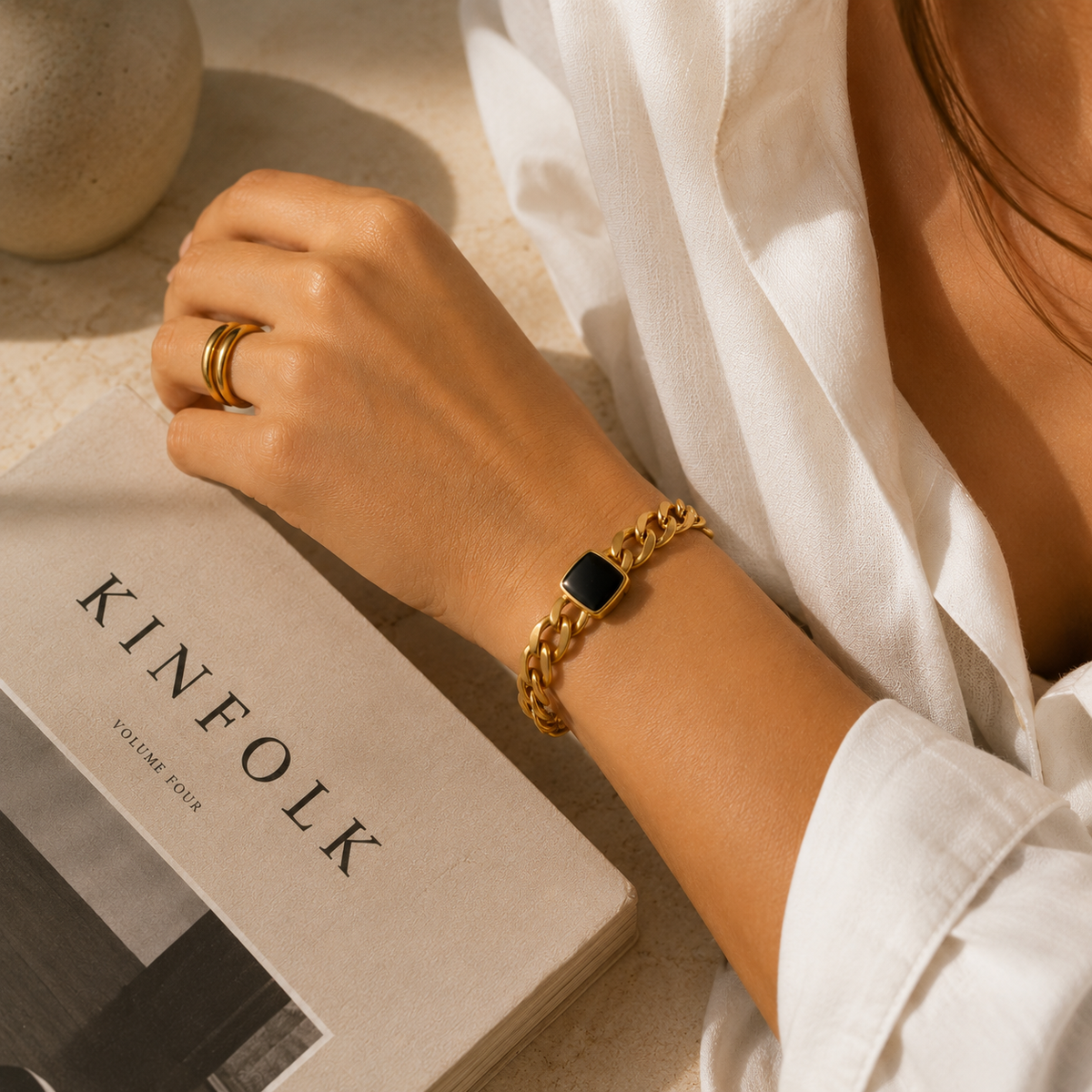 Pulseira Zanzibar de Corrente Pingente Ônix Banhado em Ouro 18K