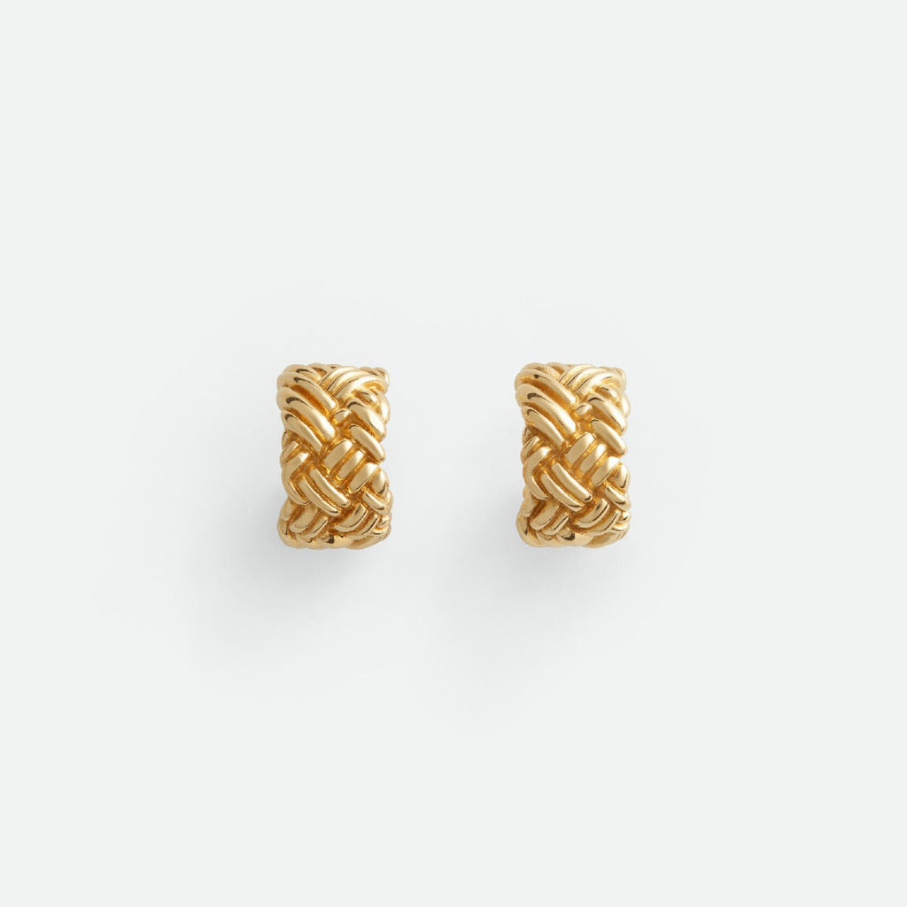 Brincos de Pino em C com Textura Trançada e Nó
