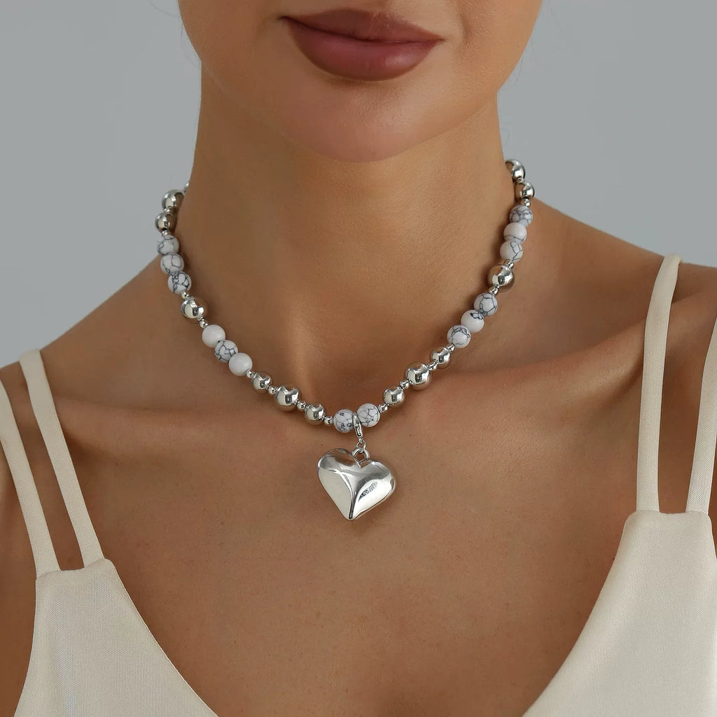 Colar de Contas com Detalhes Turquesa e Metal