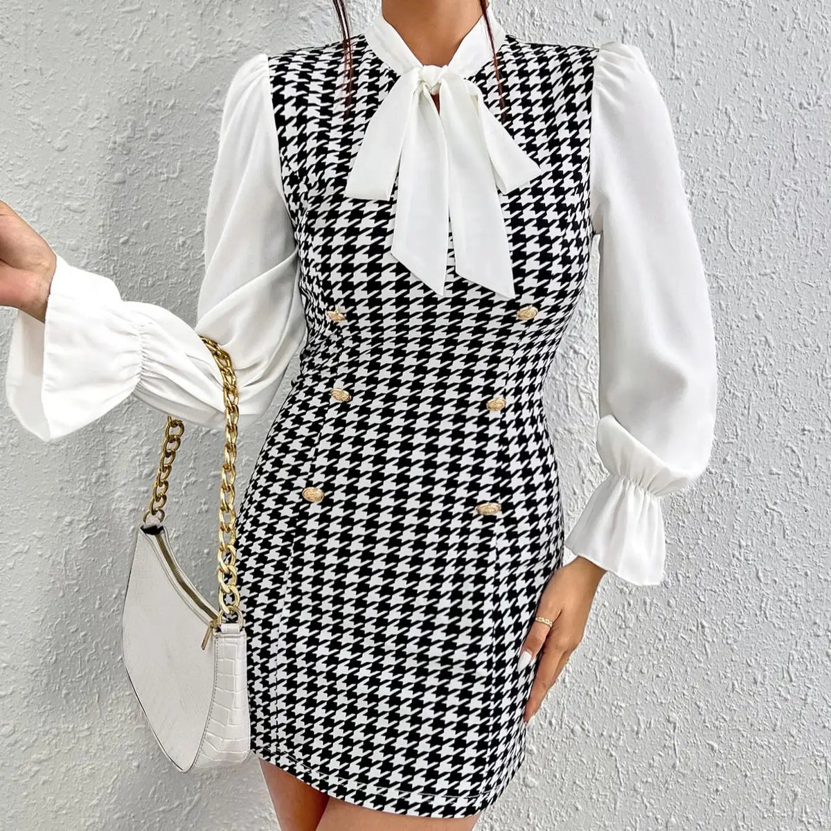 Vestido Plaid Charm – Elegância & Modernidade