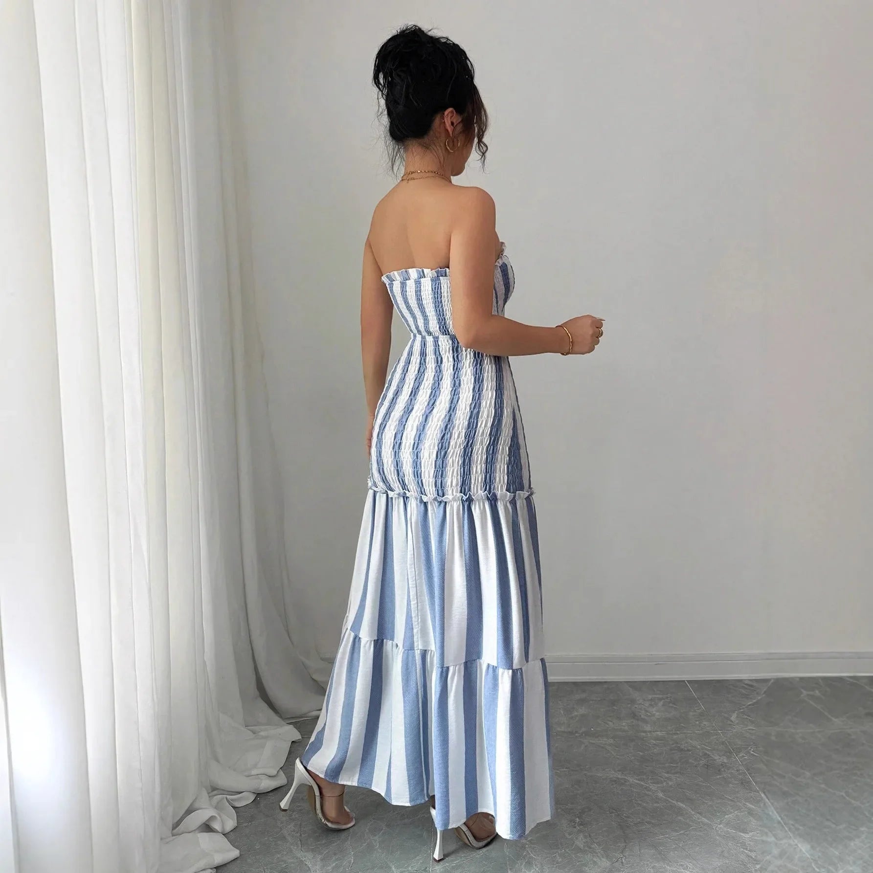 Vestido Longo Striped Elegance – Slim Fit, Estilo Sofisticado e Confortável