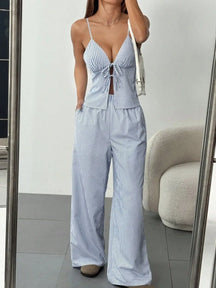Conjunto Elegance Stripe – Blusa Cavada & Pantalona Listrada