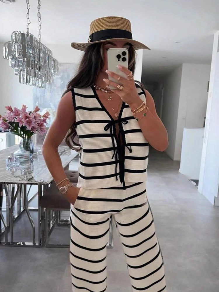 Onnat Glow Conjunto Feminino Renda | Regata Sem Manga + Calça Larga Listrada