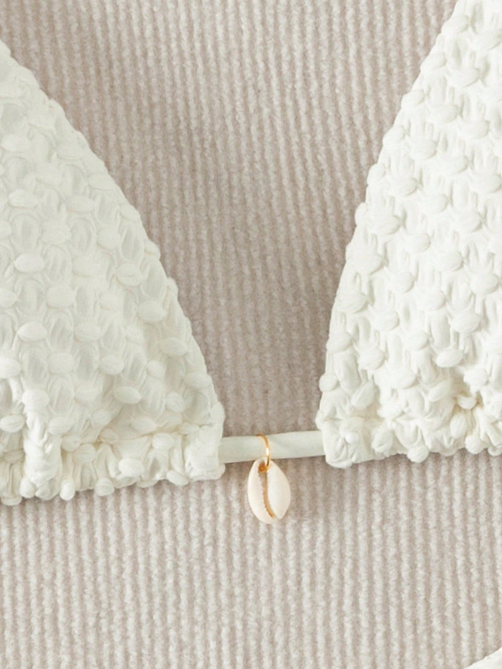 Biquíni Cortininha Iris Triângulo com Detalhes Exclusivos