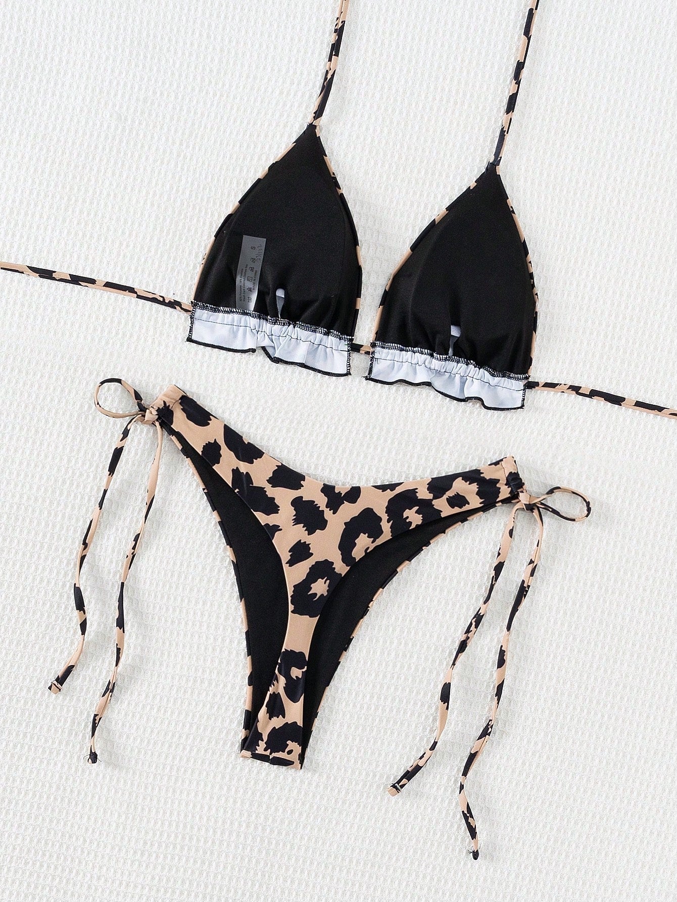Biquíni Cortininha Triângulo Estampa de Leopardo