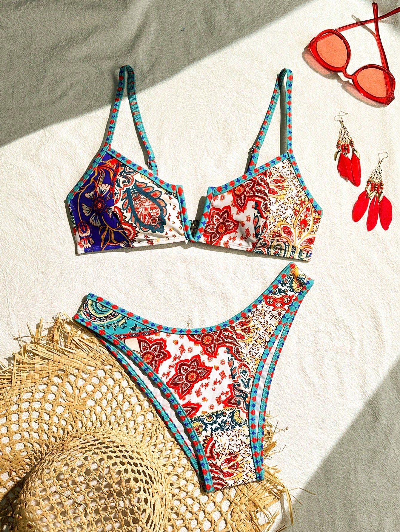 Biquíni Floral Seraphina - Conjunto Boho Multicolorido