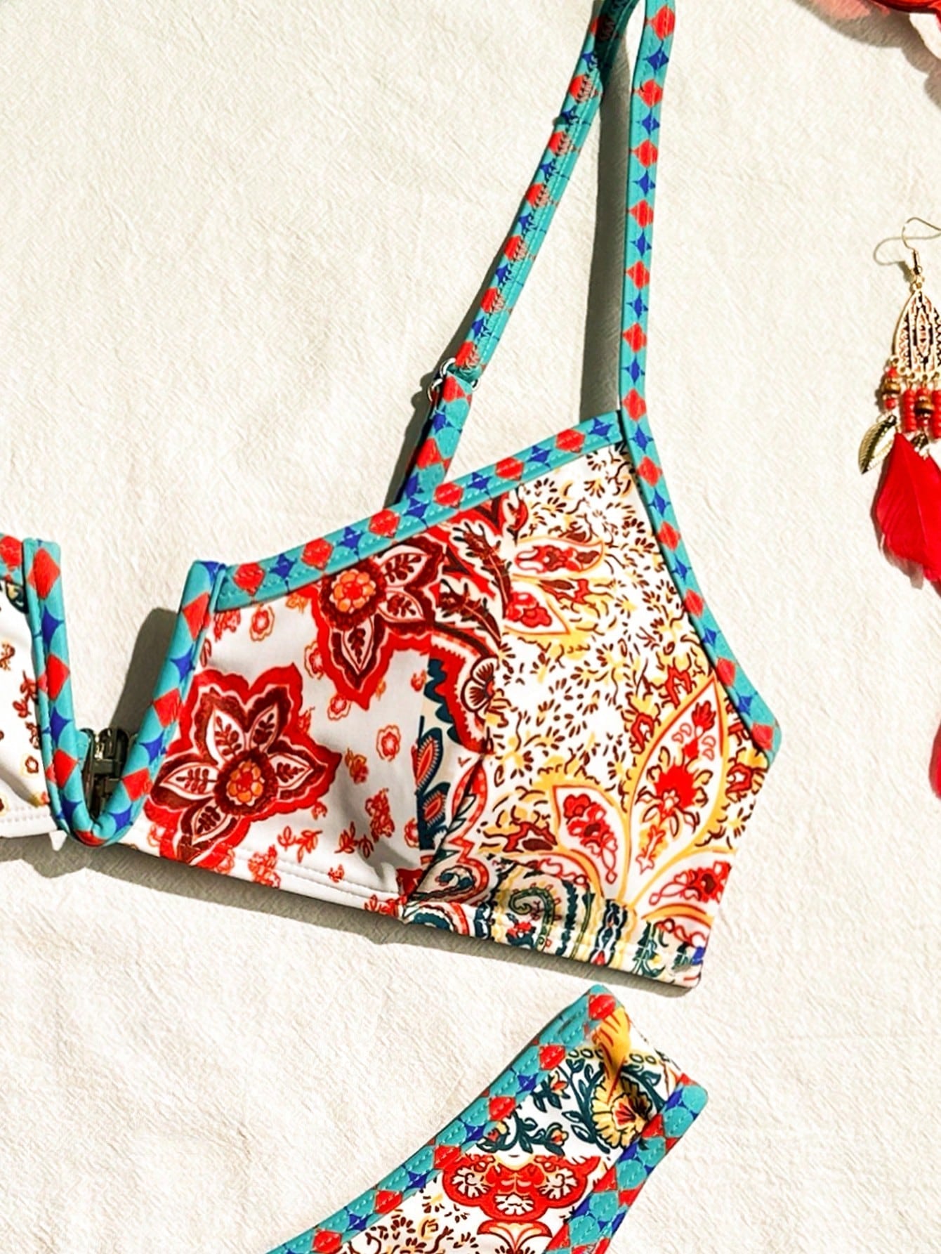 Biquíni Floral Seraphina - Conjunto Boho Multicolorido