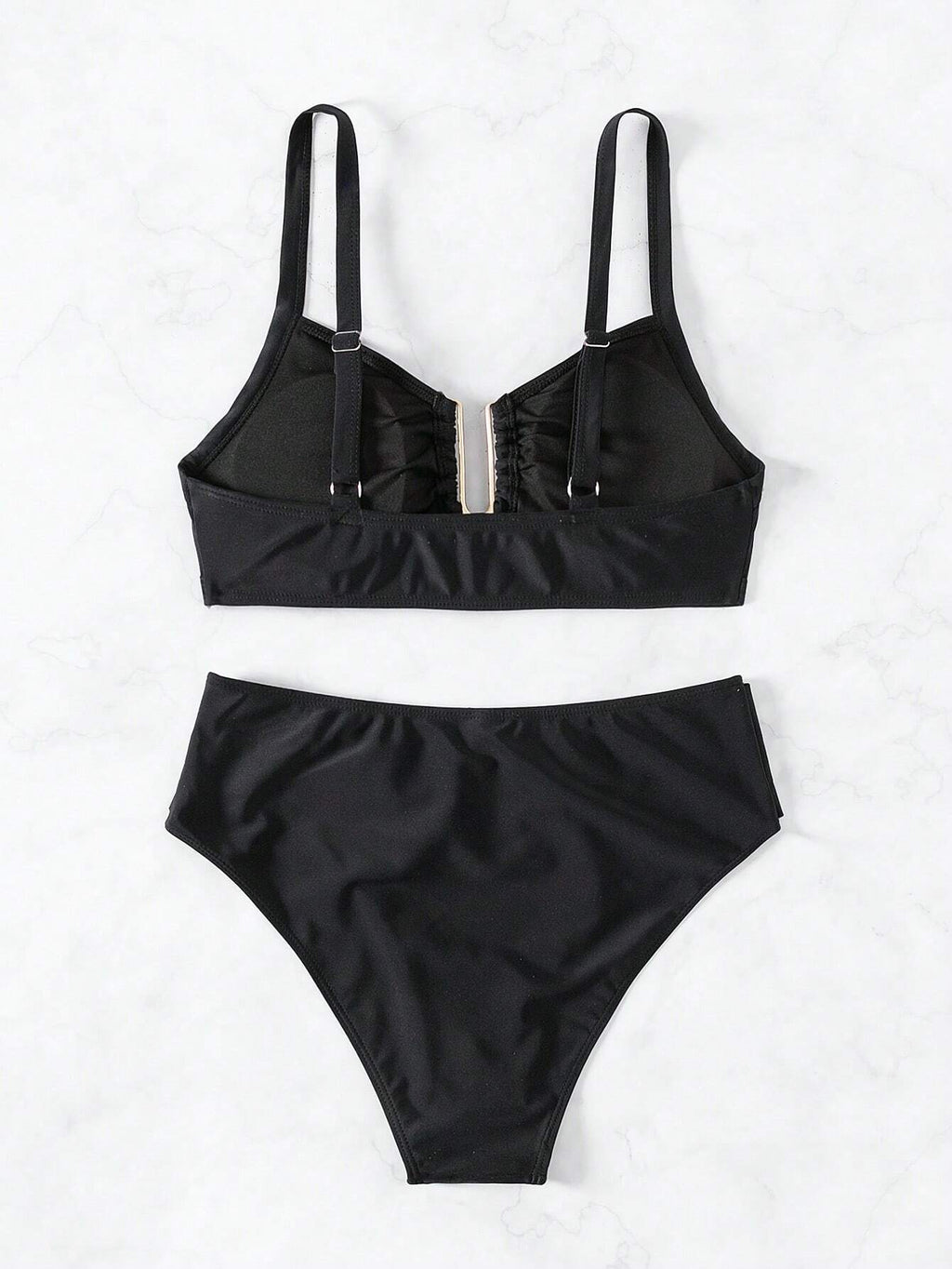 Biquíni Cintura Alta Marcela com Detalhes Elegantes