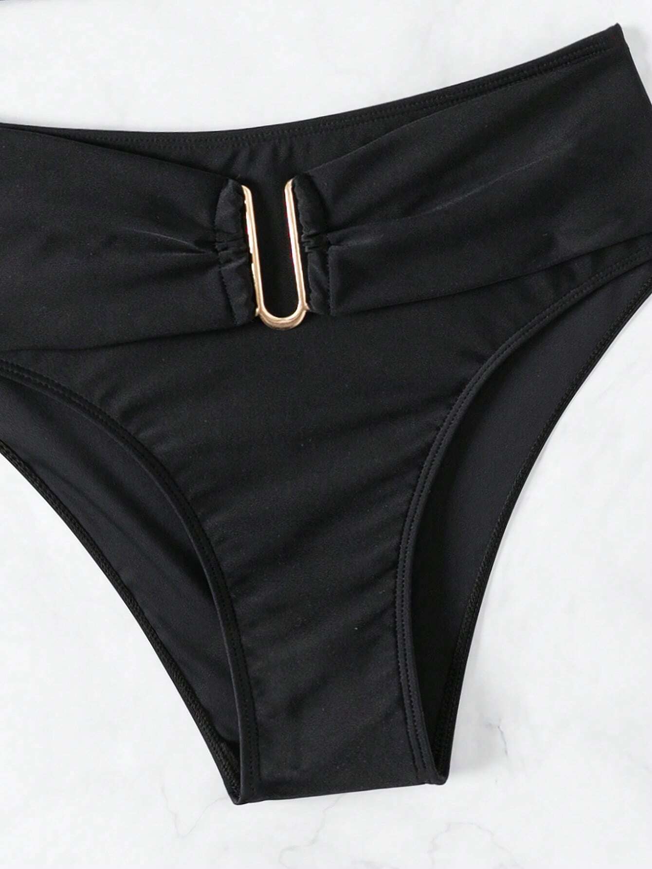 Biquíni Cintura Alta Marcela com Detalhes Elegantes