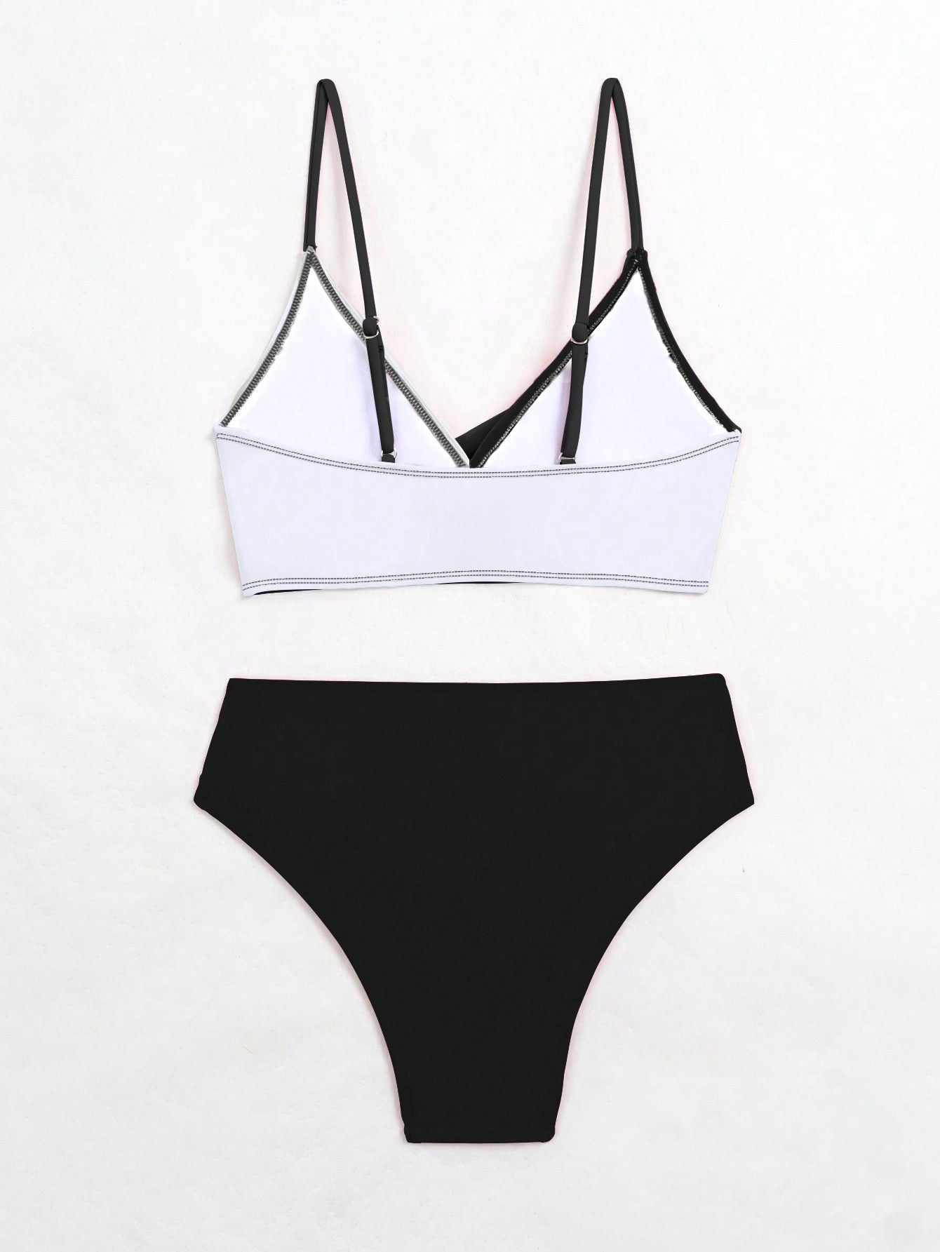 Biquíni Cruzado Emily com Design Exclusivo e Alta Elasticidade