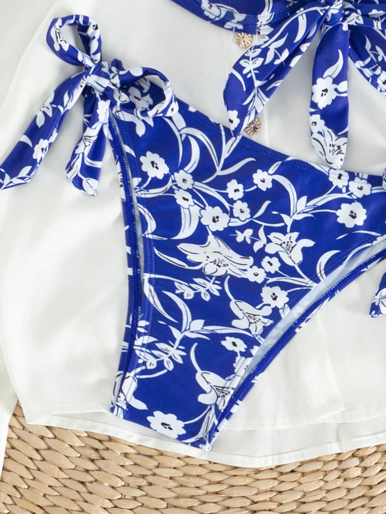 Biquíni Brasileiro Laço Amália Floral Ajustado em Tecido Premium