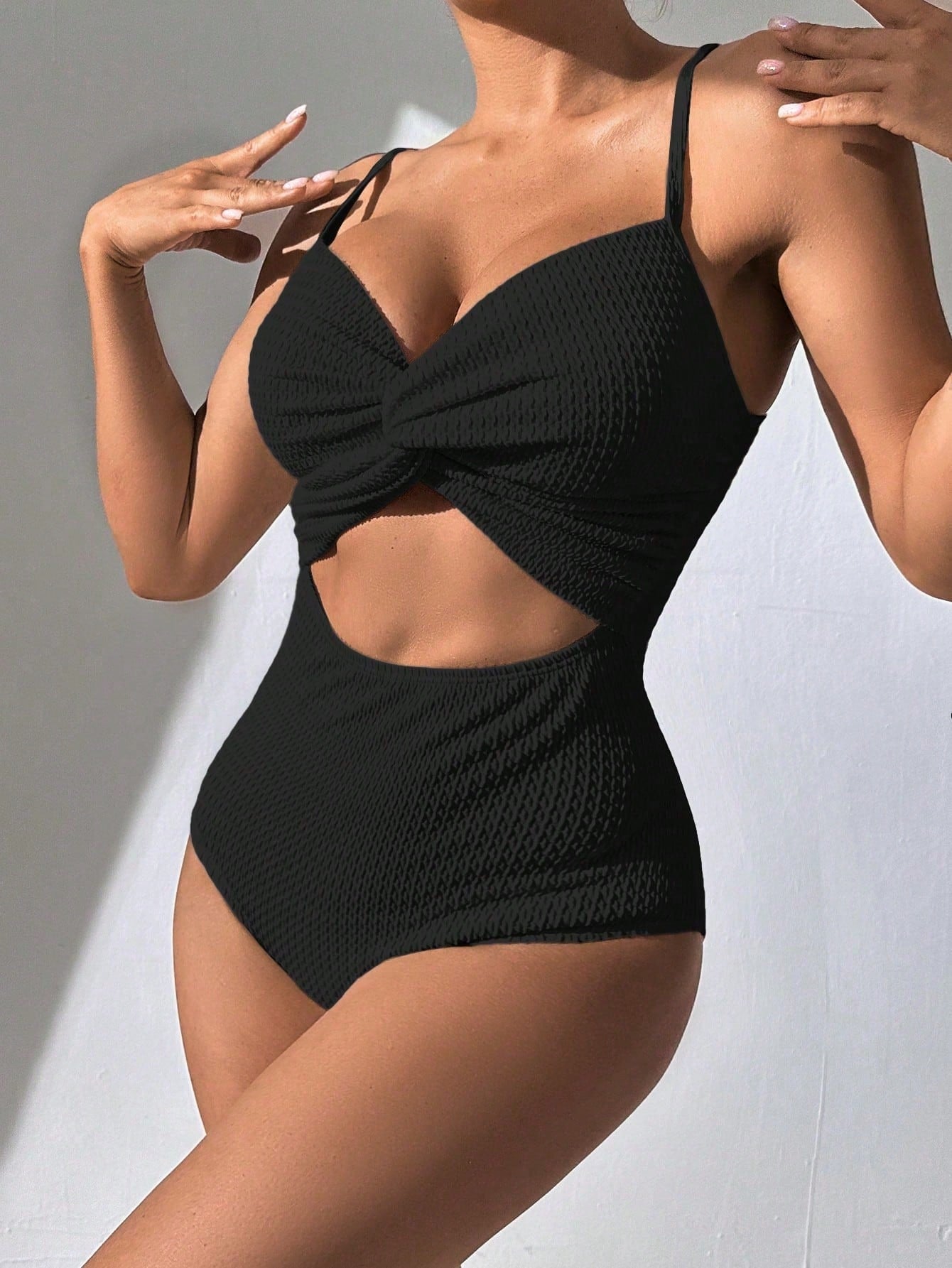 Biquíni Maiô Cruzado Ellen - Estilo e Conforto