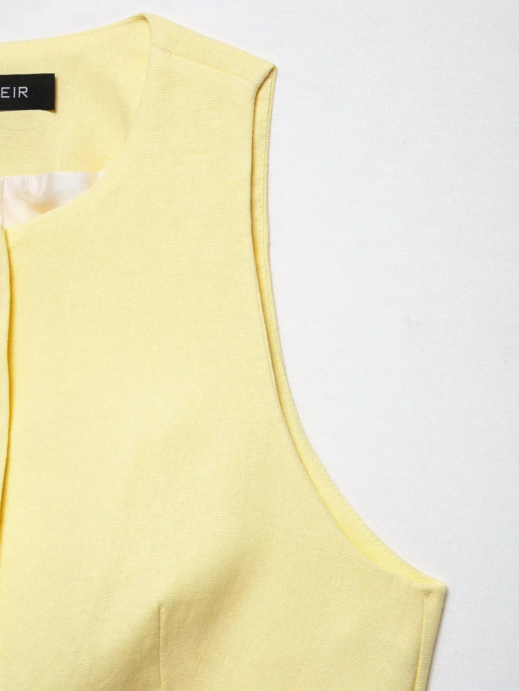 Onnat Glow Conjunto Feminino Amarelo Clareado | Regata Sem Manga + Shorts Retos