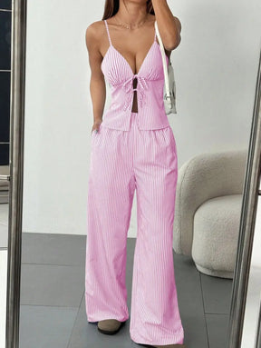 Conjunto Elegance Stripe – Blusa Cavada & Pantalona Listrada