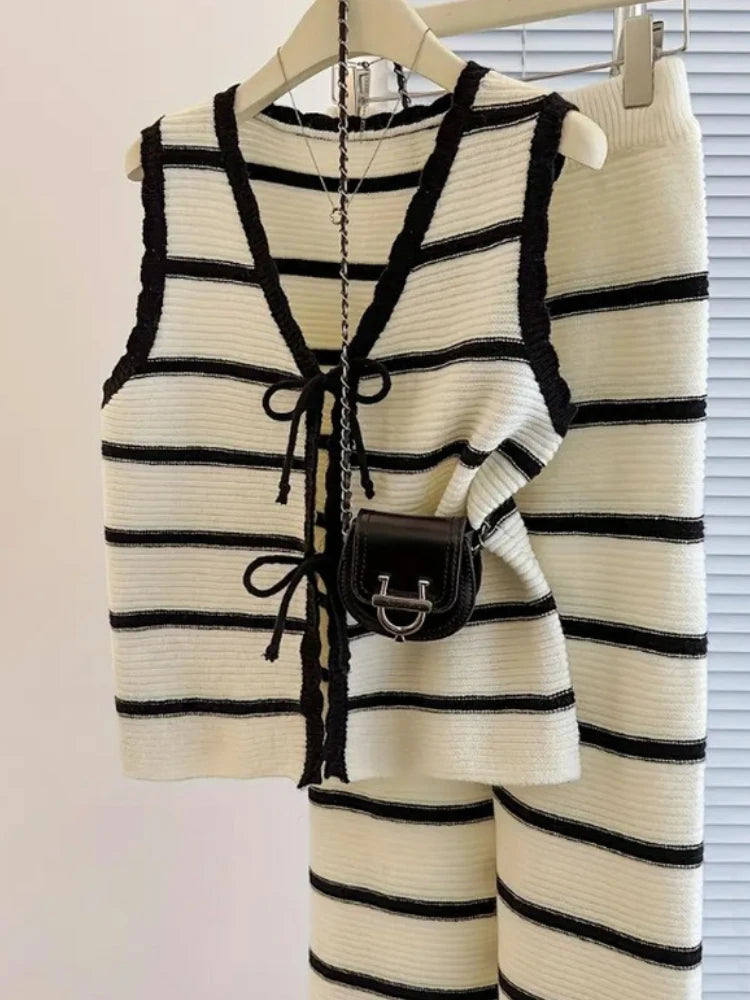 Onnat Glow Conjunto Feminino Renda | Regata Sem Manga + Calça Larga Listrada