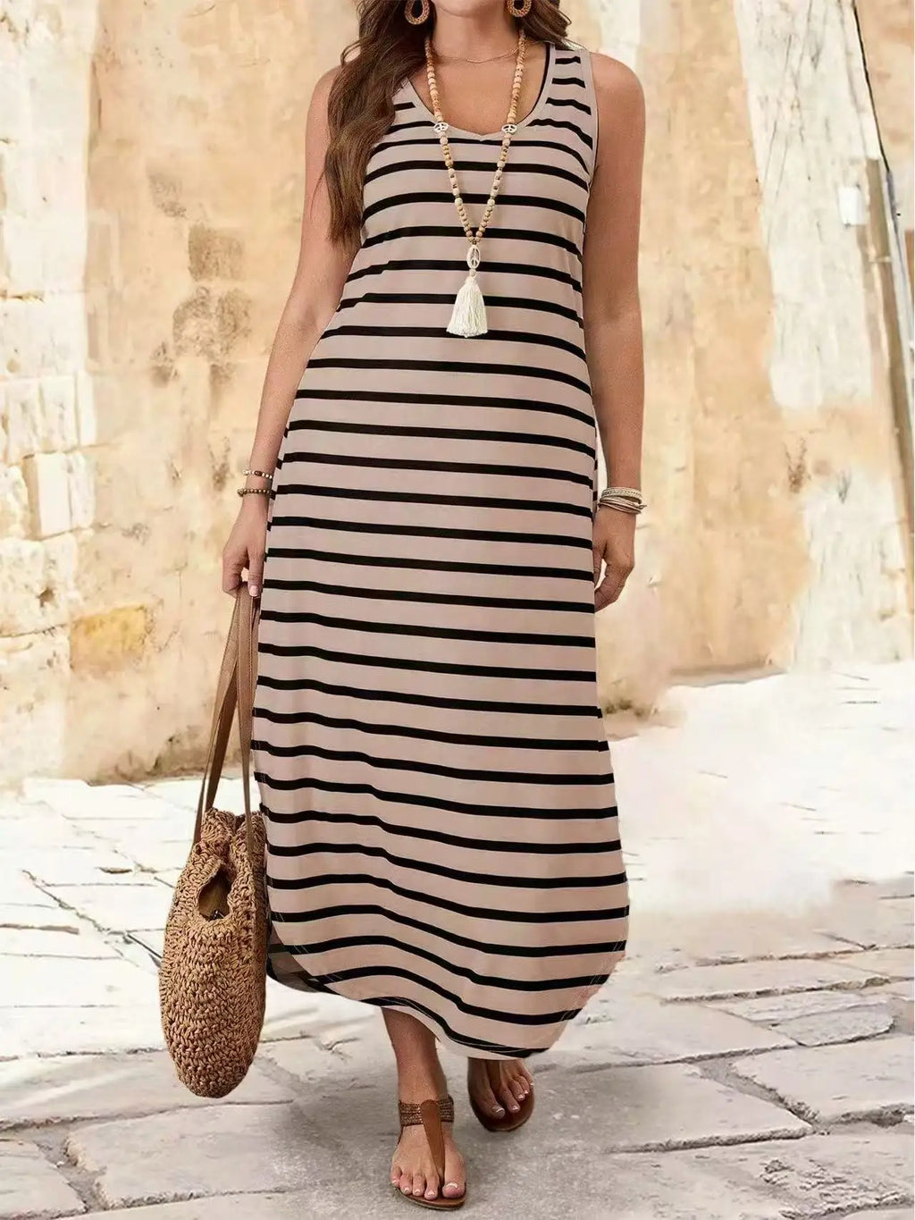 Brisa Listrada – Vestido Plus Size Elegante para o Verão