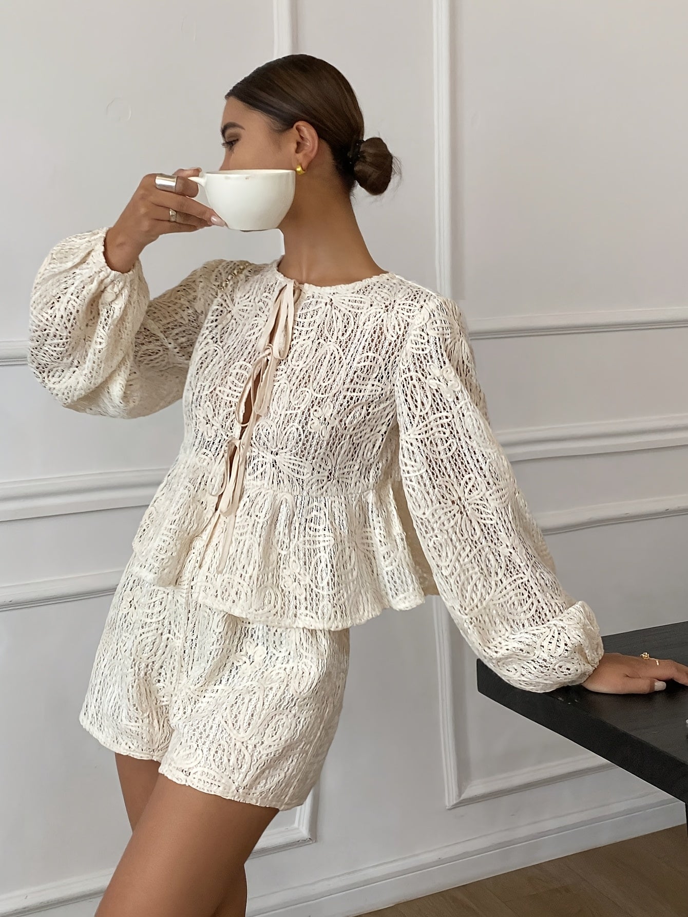 Onnat Glow Conjunto Feminino | Blusa + Shorts - Branco com Estampa Floral - Verão