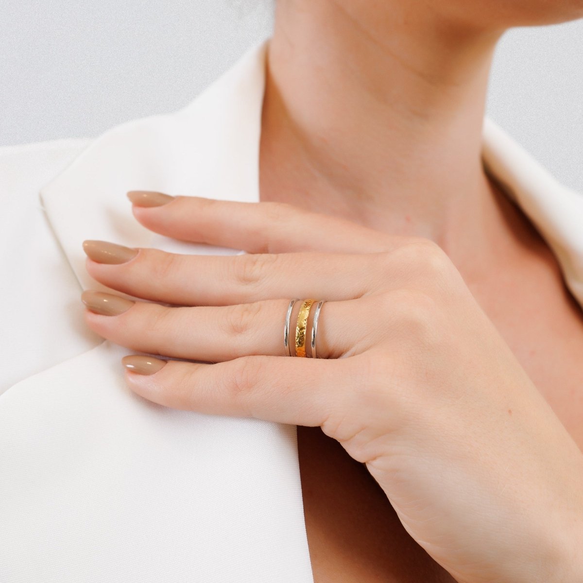 Anel Aura Ajustável com Mix de Banhos Dourado e Prata