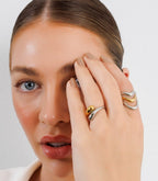 Anel Ondas Ajustável com Mix de Banhos Dourado e Prata
