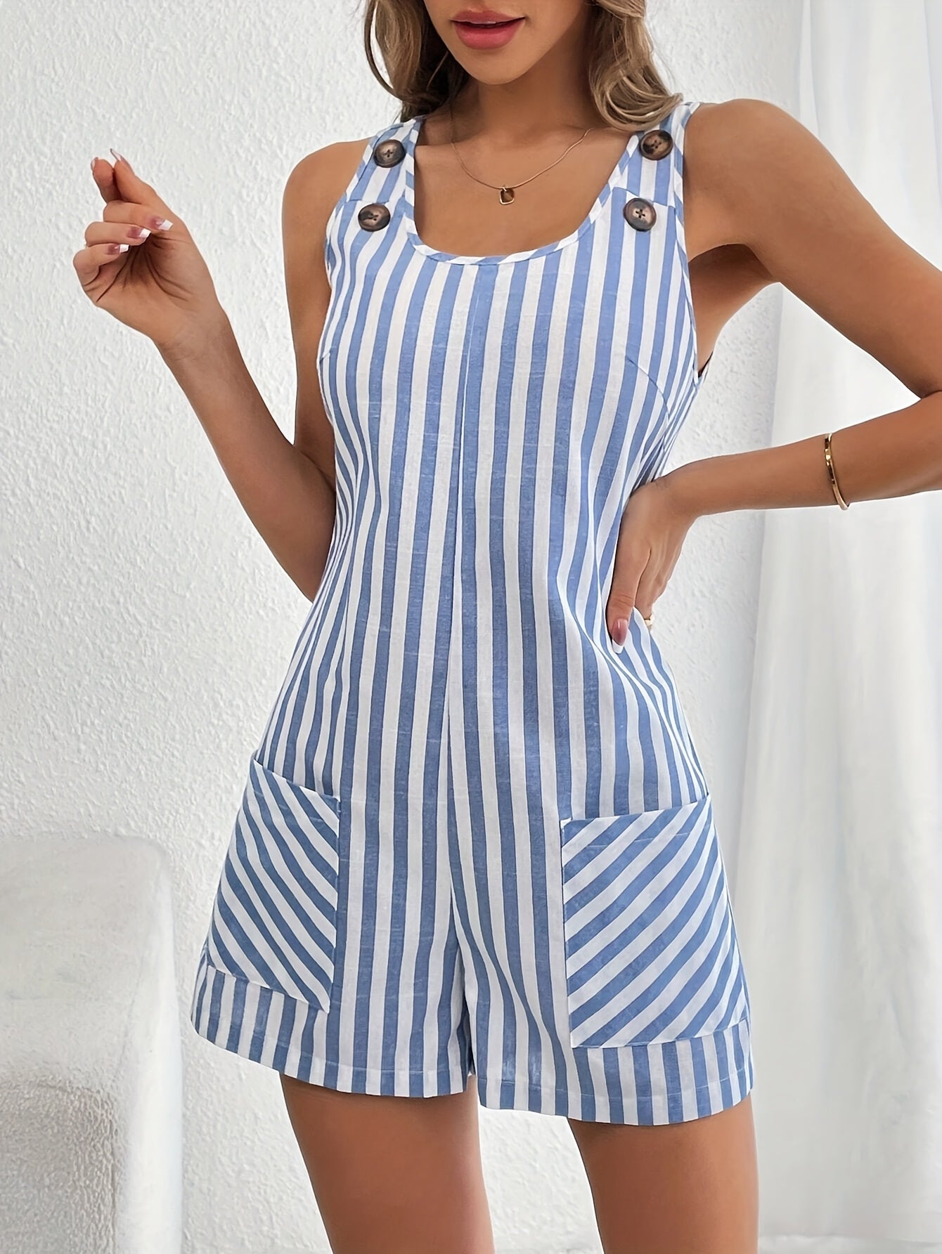 Macaquinho Riviera Listrado – Estilo Casual e Conforto em Fibra Premium