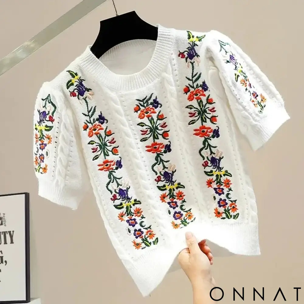 Fashionable Color Blocking Embroidered Hollow Out Design Sensible Vintage Puff Sleeve Round Neck Pullover Stylish