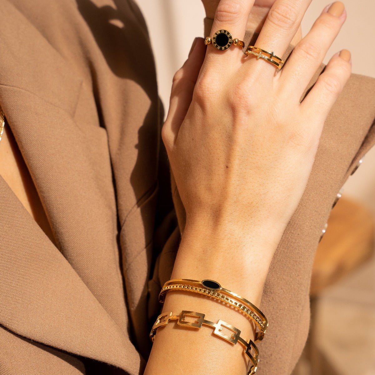 Bracelete Camadas Ônix Banhado em Ouro 18k