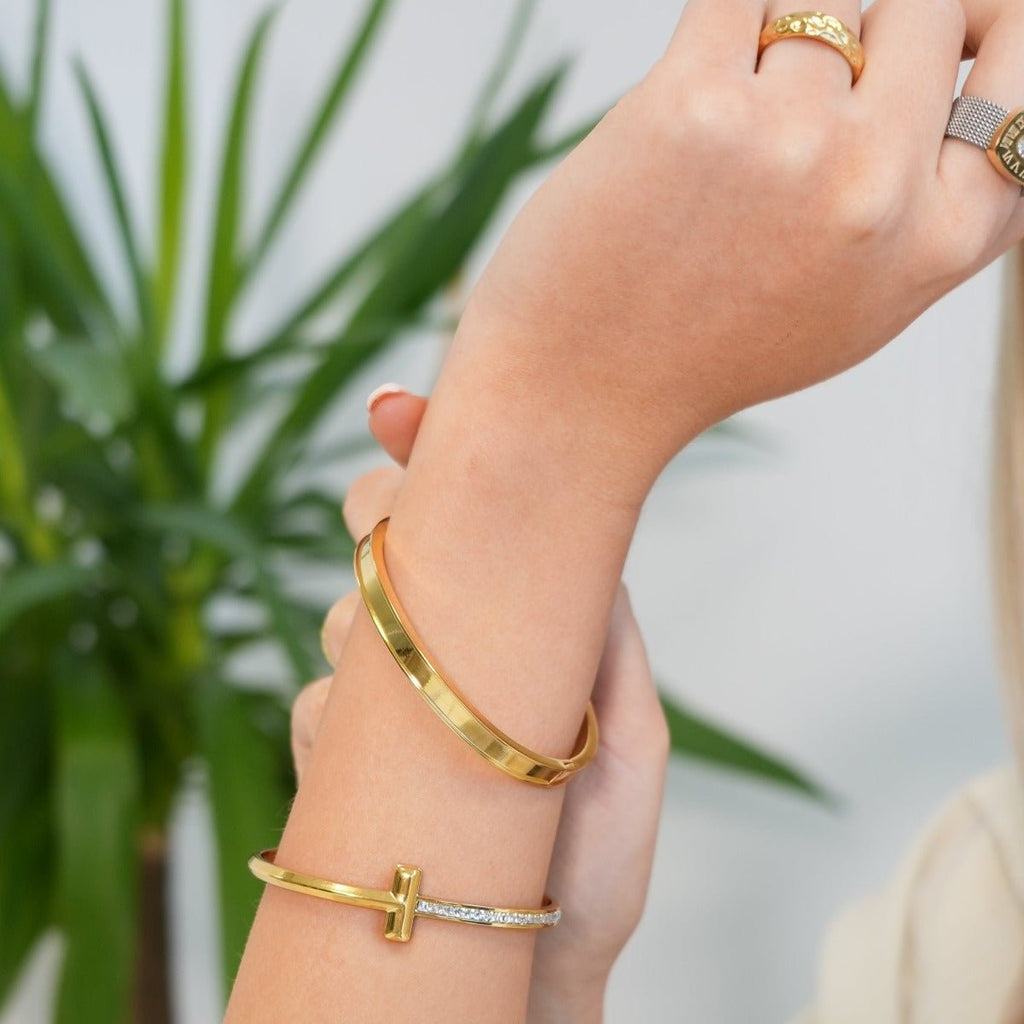 Bracelete T-Bar Elegance Banhado em Ouro 18k