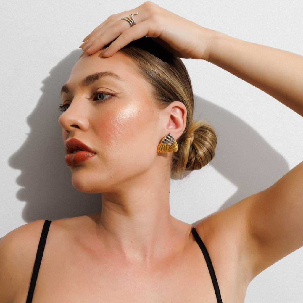 Brinco Triad Shine com Mix de Banhos Dourado e Prata