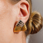 Brinco Triad Shine com Mix de Banhos Dourado e Prata