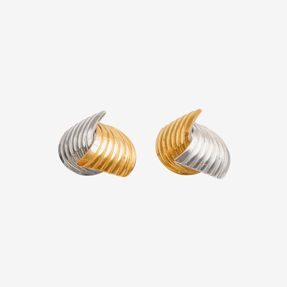 Brinco Wave Motion com Mix de Banhos Dourado e Prata