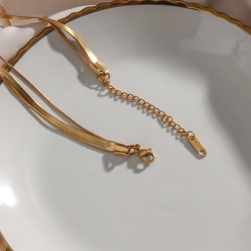 Colar Selene Trio Camadas Malha Banhado em Ouro 18K