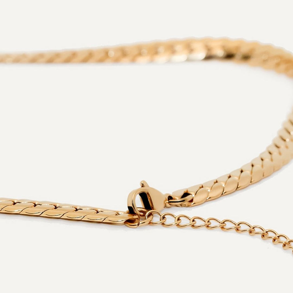 Colar Ravena Gargantilha Coração Minimalista Banhado em Ouro 18K