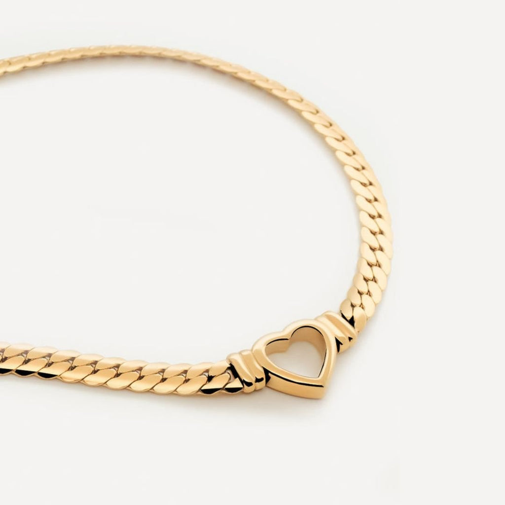 Colar Ravena Gargantilha Coração Minimalista Banhado em Ouro 18K