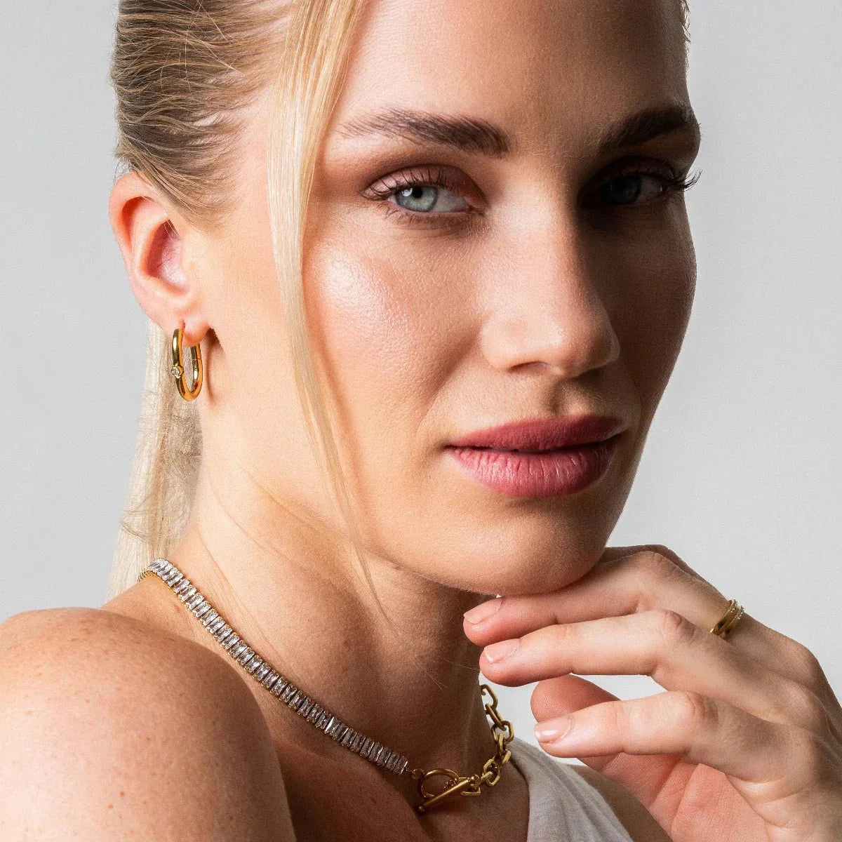 Colar Rivoli Gargantilha Baguete Banhado em Ouro 18k