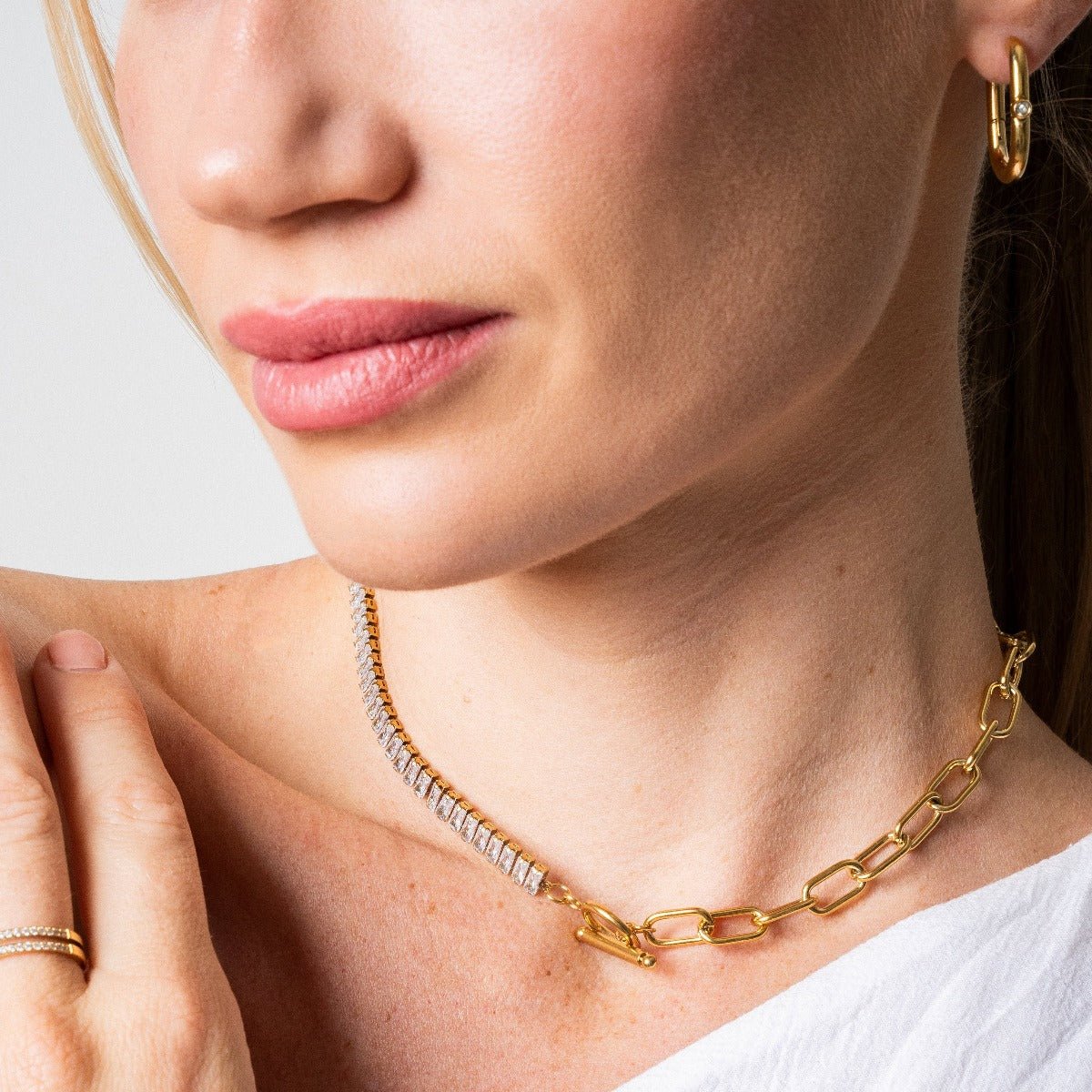 Colar Rivoli Gargantilha Baguete Banhado em Ouro 18k