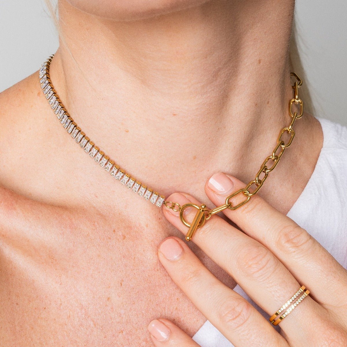 Colar Rivoli Gargantilha Baguete Banhado em Ouro 18k