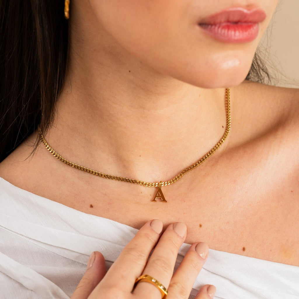 Colar Letra Inicial Chain Banhado em Ouro 18K